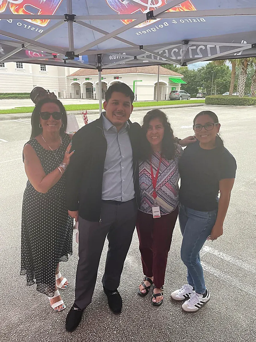 corporate event catering group photo florida